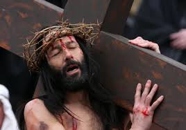 John 19 bearing the cross